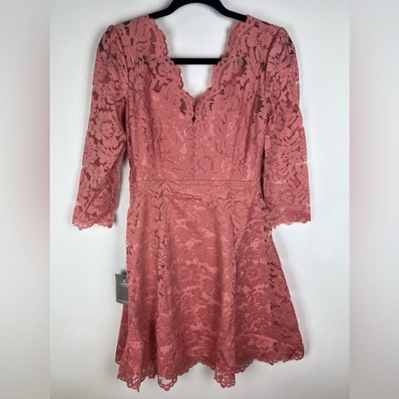 NWT-Le Chateau, Women’s Formal Scallop Lace Fit & Flare Mini Dress-Peach. Size:S - Picture 1 of 15
